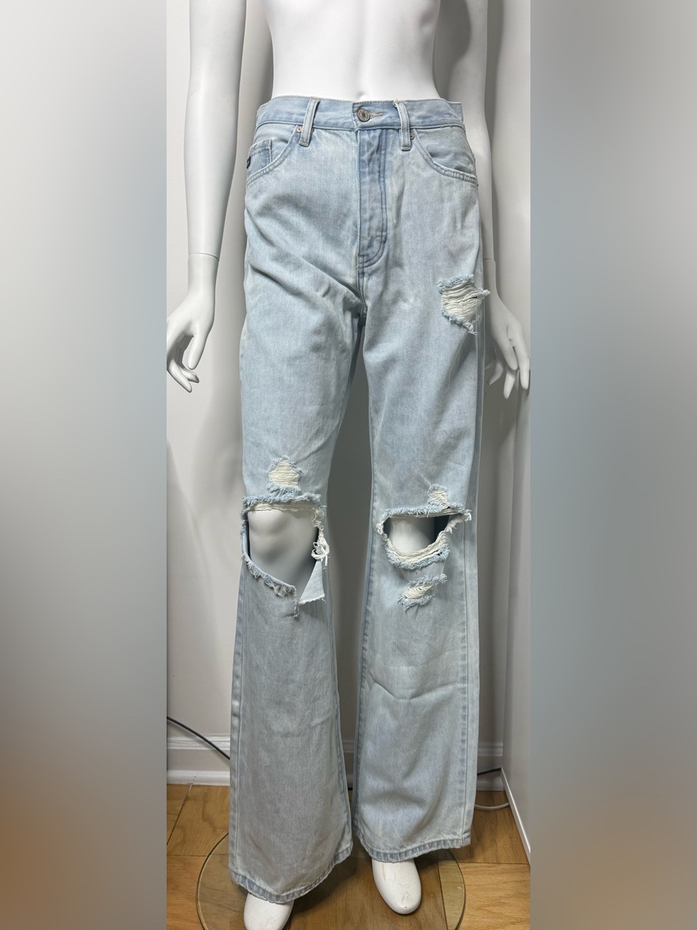 KanCan High Rise 90s Distressed Wide Leg Flare Jeans Light Wash 26